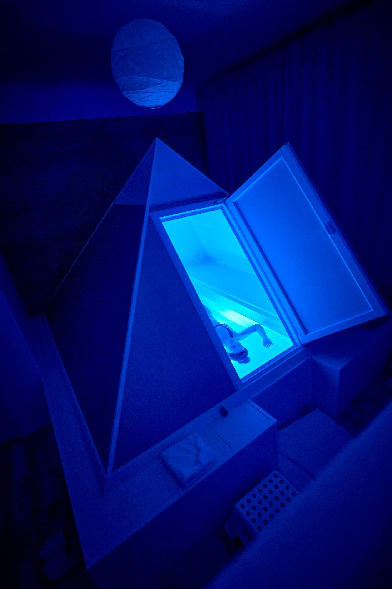 AQUARMONY PYRAMID – Pyramid Float Cabin
