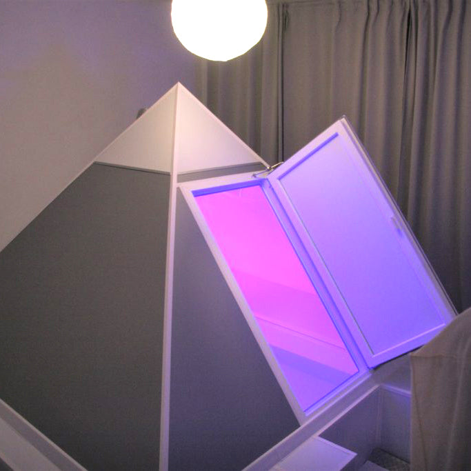 AQUARMONY PYRAMID – Pyramid Float Cabin