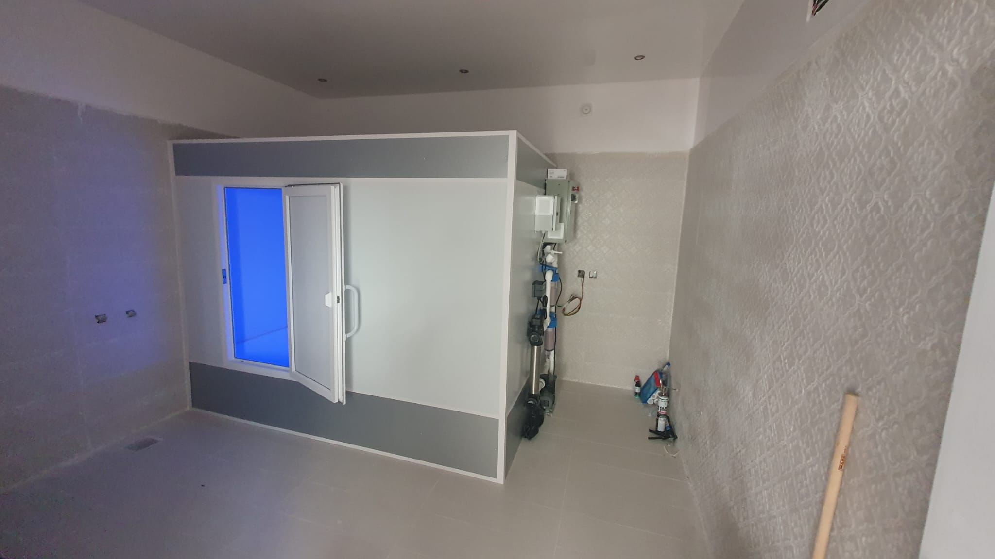 AQUARMONY ONE — Float Cabin