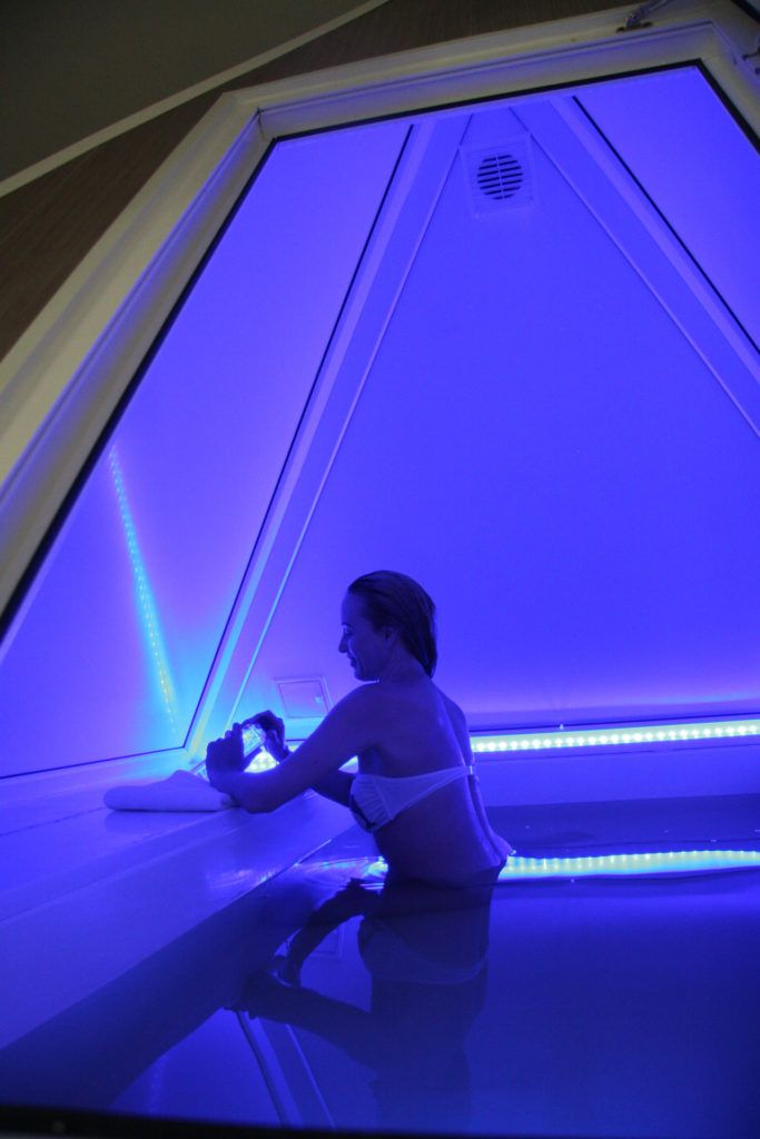 AQUARMONY PYRAMID – Pyramid Float Cabin